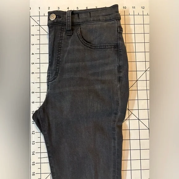 Madewell by J. Crew Women’s Size 27 Gray Roadtripper High Waist Cropped Jeans - Picture 10 of 10